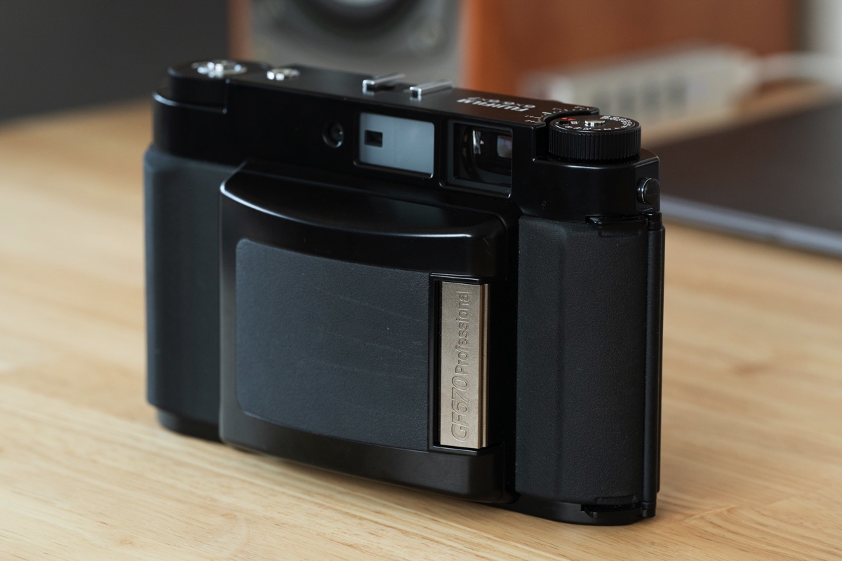 富士フイルムの中判カメラ「GF670 Professional」を購入した話。